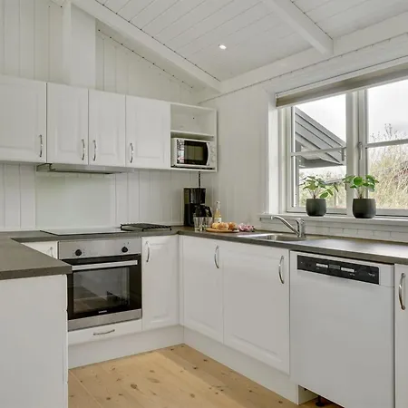 Antti - 350m From The Sea By Interhome Feriehus Millinge
